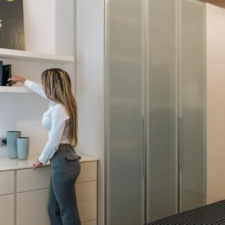 דירה Incantevole A *